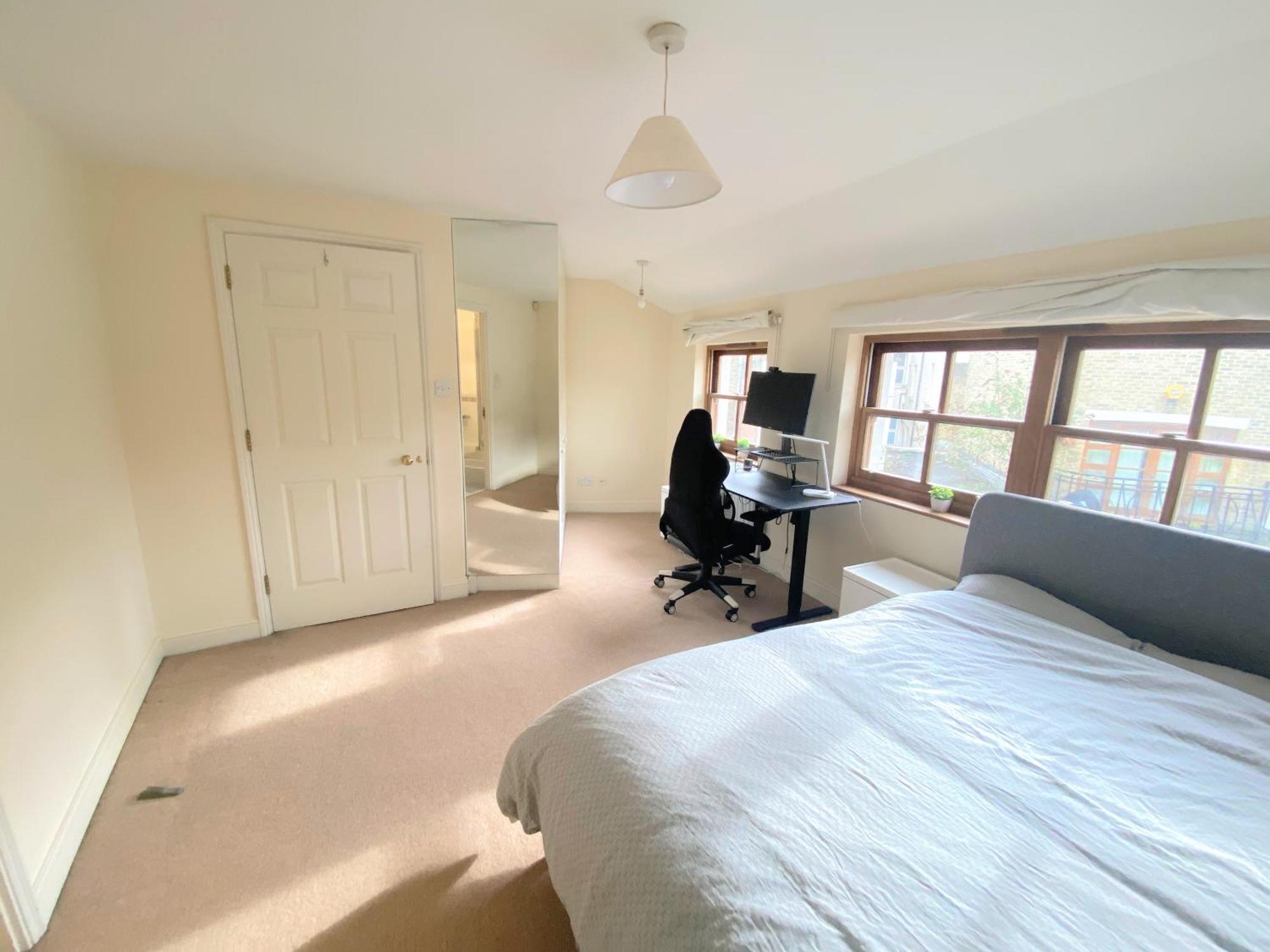 Cozy Double Room Next To Putney Bridge And High Street ลอนดอน ภายนอก รูปภาพ